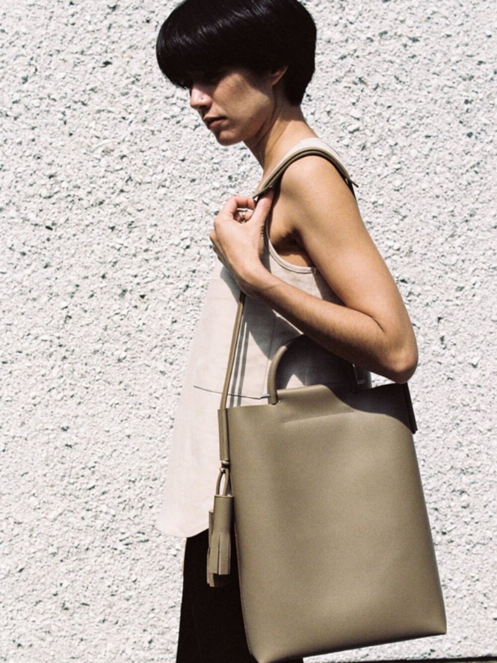 Building Block Business Tote Bag Black Leather Structured Work Laptop Bag - Picture 5 of 6